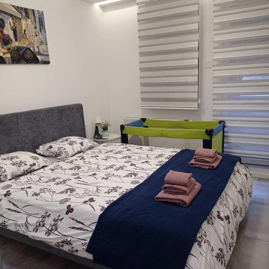 Chill Out Apartment Novi Sad Exteriör bild